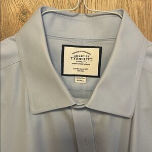 Charles Tyrwhitt Men’s Dress Shirt Extra Slim Fit 16.5 / 35. Non-iron.